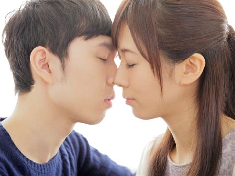 ディープキス 男性|付き合ってないのにディープキスする男性の心理＆キ。